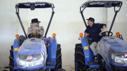 Kelompok Tani di Nagan Raya Dapat Bantuan 19 Unit Traktor dari Kementerian Pertanian 