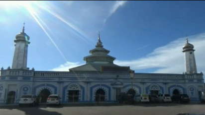 Masjid Raya Ganting Kebanggaan Orang Padang Dibangun Abad ke-18 Bergaya Neo Klasik Eropa dan Tiongkok