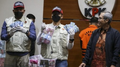 OTT Bupati Meranti, KPK Sita Uang Rp26,1 Miliar