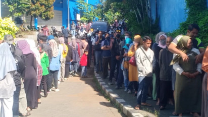 Ribuan Warga di Malang Antri Tukar Uang Baru