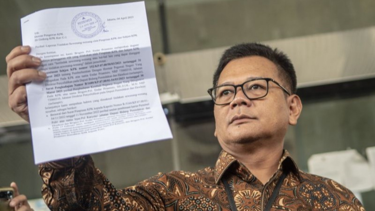 KPK Persilakan Polri Ajukan Kembali Endar dalam Seleksi Direktur Lidik di Antirasuah
            - galeri foto