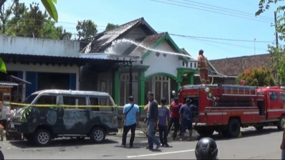 Mobil Terbakar saat Pindahkan BBM dari Tanki ke Jirigen, Hanguskan Rumah dan Toko di Magetan