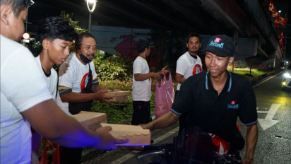 Perkuat Basis Dukungan, Relawan Puan Kota Surabaya Gelar Sahur Keliling Hingga Buka Puasa Bersama