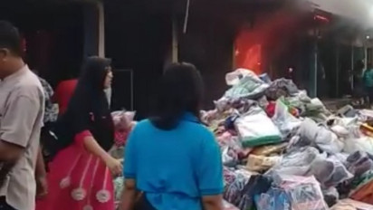 Pasar Baru Jember Terbakar Pagi Ini, Warga Panik Berhamburan