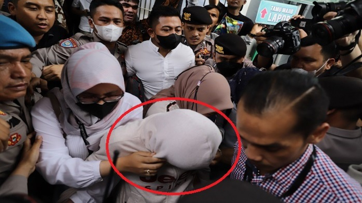 Dosa-dosa AG Terungkap di Sidang Putusan Kasus Penganiayaan
            - galeri foto