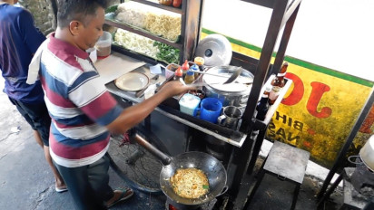 Buka Puasa dengan Mie Nyemek Jawa, Suwiran Ayam Kampungnya Bikin Nagih