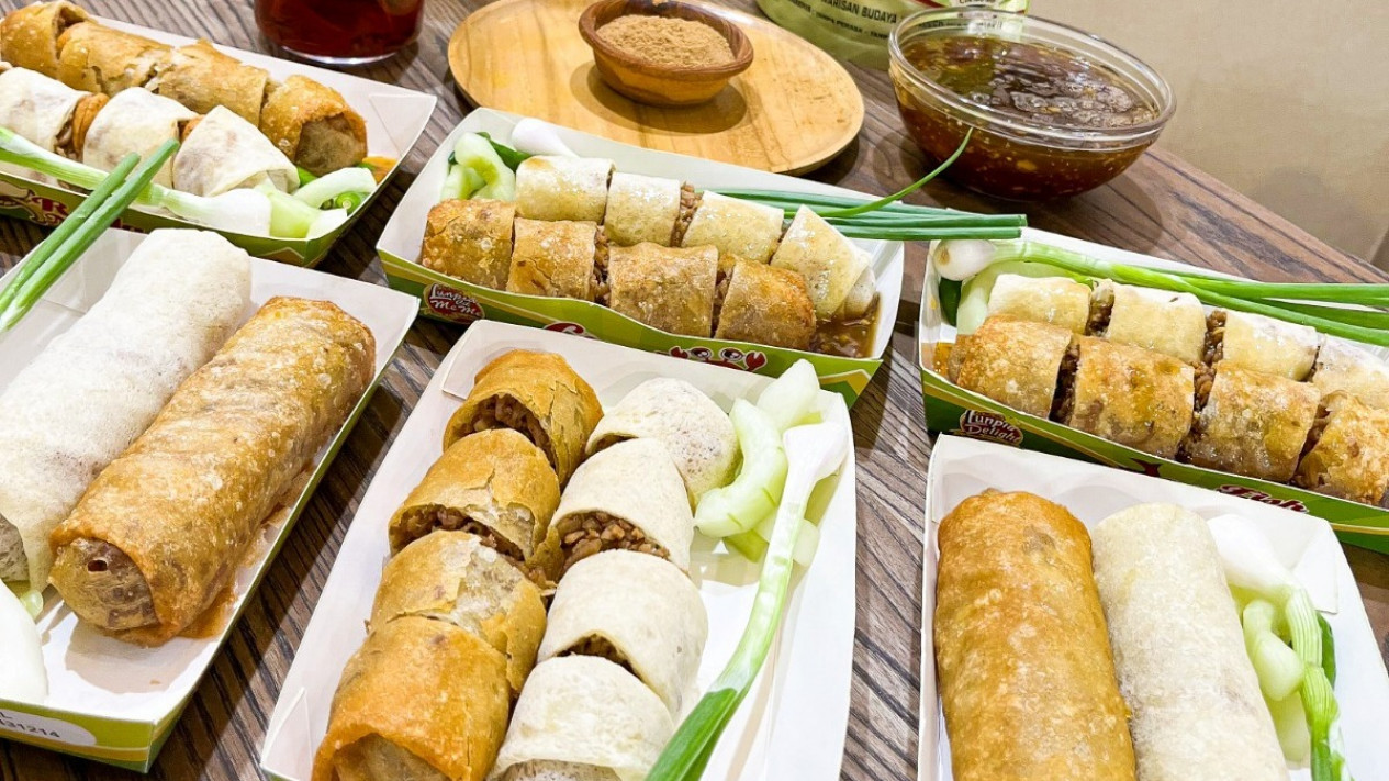Lunpia Kuliner Khas Kota Semarang Menjadi Tradisi Menu Buka Puasa
            - galeri foto