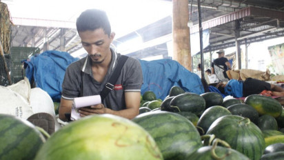 Pedagang Buah Raih Berkah Ramadhan, Omzet Capai 70 Persen
