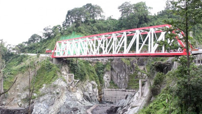 Jembatan Besuk Kobokan Jadi Favorit Ngabuburit Warga Lumajang, Ini Daya Tariknya