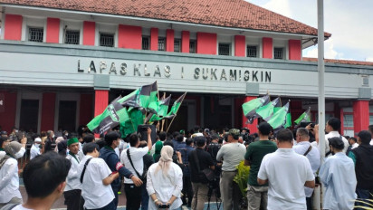 Ratusan Aktivis HMI Sambut Anas Urbaningrum di Lapas Sukamiskin Bandung