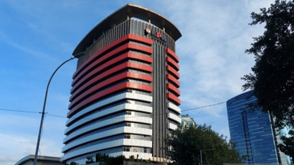 4 Orang yang Terjaring OTT KPK Tiba di Gedung Merah Putih