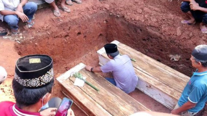 Anak Korban Suheri dan Riana Sempat Diajak Ikut Proyek Pembangunan Rumah Mbah Slamet