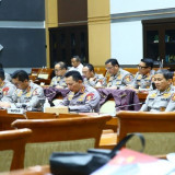 Kapolri Kenalkan Pejabat Baru di Rapat Bersama Komisi III DPR