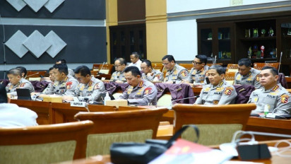 Kapolri Kenalkan Pejabat Baru di Rapat Bersama Komisi III DPR