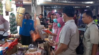 Jelang Lebaran, Satgas Pangan Madiun Temukan Puluhan Makanan dalam Kemasan Kadaluwarsa dan Rusak