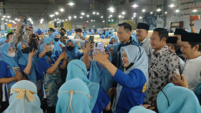 Safari Ramadan di Jawa Timur, AHY Sapa Ribuan Pekerja Pabrik Rokok di Lamongan
