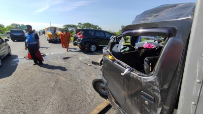 Breaking News : Kecelakaan Maut Tol Paliklanci Sebabkan Macet 2 Kilometer