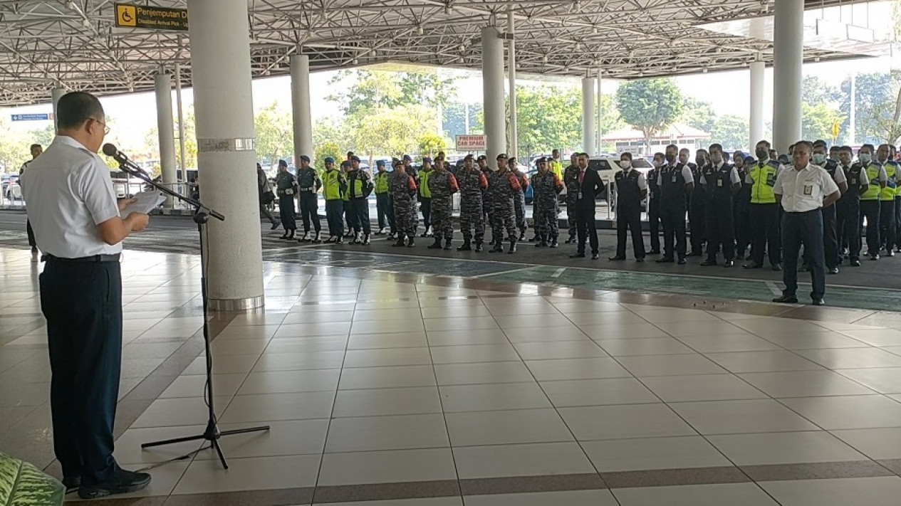 Bandara Juanda di Sidoarjo Buka Posko Angkutan Udara Lebaran, Siap Tingkatkan Pelayanan dan Pengamanan
            - galeri foto