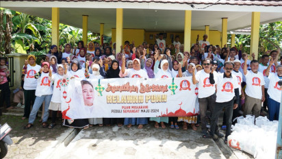 Ngabuburit, Relawan Puan Kota Banjar Shalawatan dan Bagi-bagi Bantuan Sembako