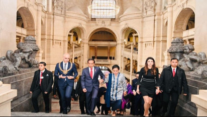 Presiden Joko Widodo dan Ibu Negara Iriana Kunjungi Balai Kota Hannover di Jerman