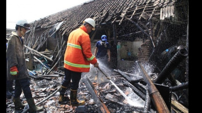 Gegara Rebus Kacang, Rumah Duda Tua di Eks Lokalisasi Dolog Ludes Terbakar