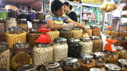 Jelang Lebaran, Penjualan Kue Kering Meningkat Tajam, Pedagang: Omzet Naik 30 Persen