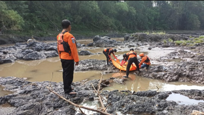 Tim SAR Temukan Jenasah Pemburu Biawak di Bawah Jembatan Kedungpendaringan Malang