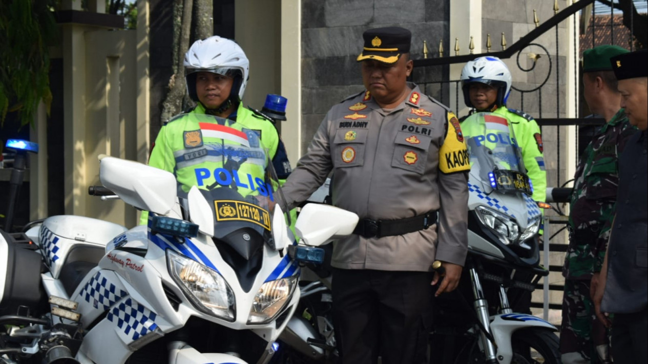 Polres Demak Siagakan 530 Personil Gabungan Amankan Lebaran 2023
            - galeri foto