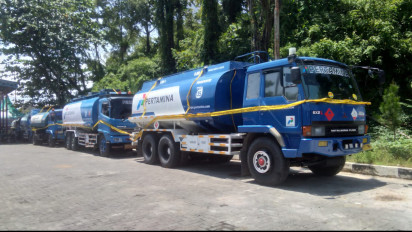 Polisi Terima Pelimpahan kasus Penyalagunaan BBM Dari Lanal Sibolga, Sebanyak 5 Truk Tangki Berhasil Diamankan