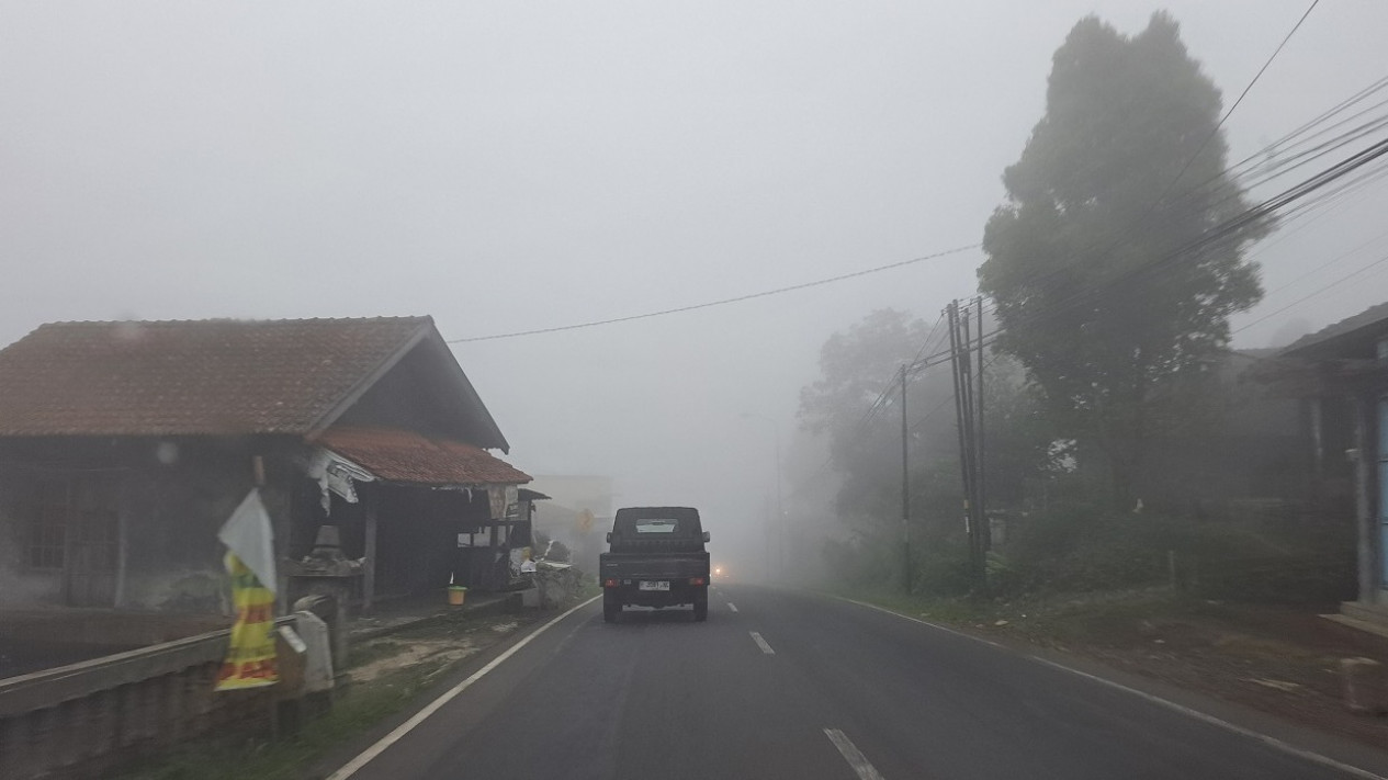 Waspada Kabut Tebal di Jalur Kopeng-Magelang, Pemudik Diminta Lebih Hati-Hati
            - galeri foto