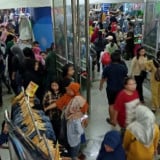 Aktivitas Tanah Abang Meningkat Selama Ramadan, Saptol PP Jakarta Lakukan Penertiban