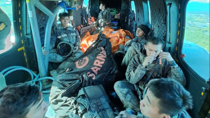 4 Anggota TNI Satgas Yonif R321/GT Berhasil Dievakuasi ke Timika