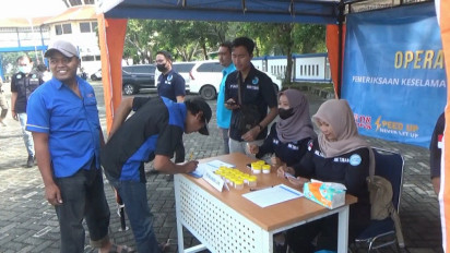 Jaga Keamanan Pemudik, BNNK Tuban Gelar Tes Urine Awak Bus