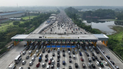 Jalan Tol Japek Masih Dipadati Kendaraan Pemudik, Perhatikan Lokasi Kemacetan Ini
