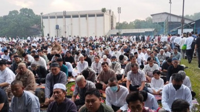 Ribuan Jemaah Muhammadiyah Jabar Gelar Salat Idulfitri di Lapangan Lodaya Bandung