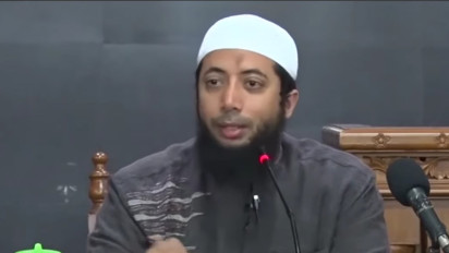 Ternyata Lafadz Niat Usholli dan Nawaitu Bukan Langsung Dari Rasulullah SAW, Kata Ustaz Khalid Basalamah Asal Usul Bacaan ini Dari.......