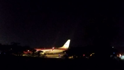 Presiden Joko Widodo Bersama Ibu Iriana Tiba di Labuan Bajo