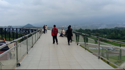 Wisata Jembatan Layang Terpanjang Di Jawa Timur, Menyedot Perhatian Pengunjung di Libur Lebaran