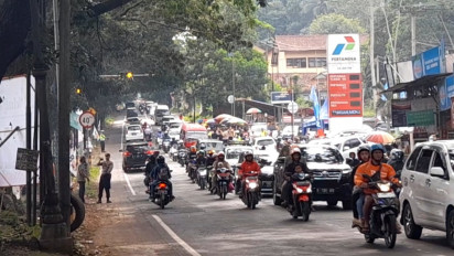 Jalur Gentong Tasikmalaya Padat Merayap, Urai Kepadatan Polisi Lakukan "One Way" 2 Kali
