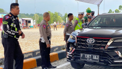 Antisipasi Penumpukan di Pelabuhan Bakauheni, Petugas Gabungan Alihkan Kendaraan Pemudik ke Rest Area JTTS Km 20 B