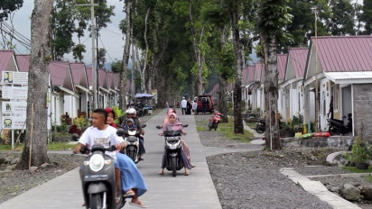 Korban Erupsi Gunung Semeru Rayakan Lebaran Di Hunian Baru