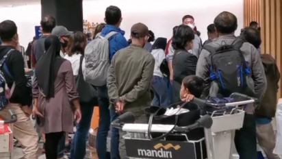Dipadati Penumpang Arus Balik Lebaran, Bandara Juanda Maksimalkan Ruang Tunggu