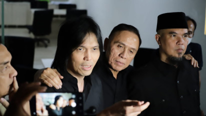 Sejak di Dewa 19, Ahmad Dhani dan Once Mekel Sering Berantem? Hal ini Akhirnya Terungkap..