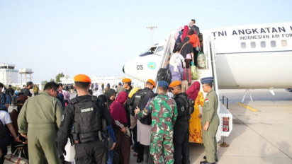 110 WNI di Sudan Berhasil Dievakuasi Menggunakan Pesawat B-737 TNI AU