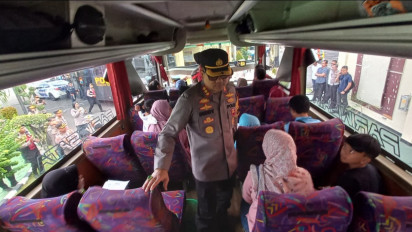 5 Bus Gratis Arus Balik Diberangkatkan Polresta Banyuwangi, Sopir Wajib Tes Tensi 