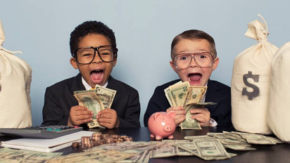 Tidak Salat tapi Rezekinya Lancar, Hidupnya Makmur, Kok Bisa? Ini Penjelasan Ustaz Syafiq Riza Basalamah