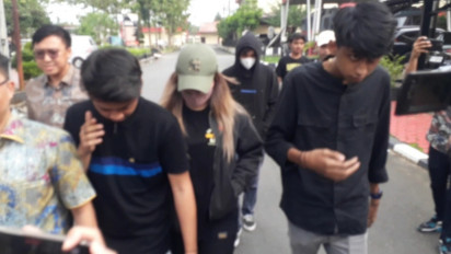 Kenakan Topi dan Celana Legging Hitam, Sosok Wanita Brinisial VH Diriksa Subdit IV Renakta Polda Sumut