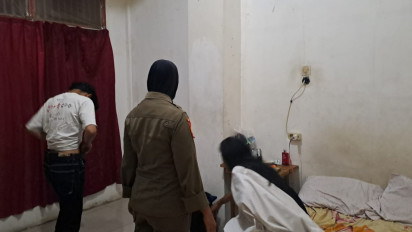 Diduga Salahi Izin Usaha Satpol PP Grebek Sebuah Home Stay di Kota Padang, Dapati Lima Pasangan Bukan Suami Istri