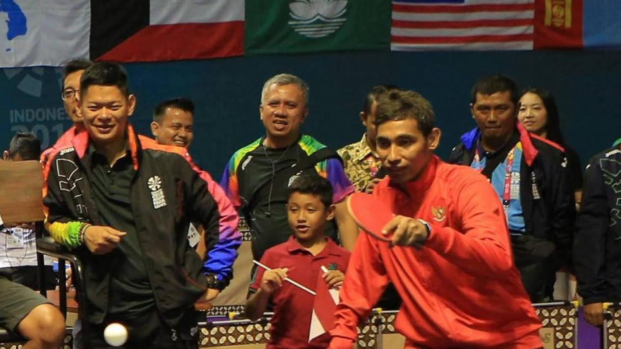 Ditemukan Tak Wajar di Rel Kereta Gambir, NOC Indonesia Minta Investigasi Meninggalnya atlet para tenis meja David Jacobs 
            - galeri foto