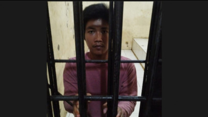 Inilah Tampang Ayah di Gresik yang Tega Tusuk Anak Kandungnya hingga Meninggal Dunia